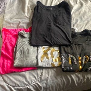 4 shirts and a T-shirt dress 2 Xl